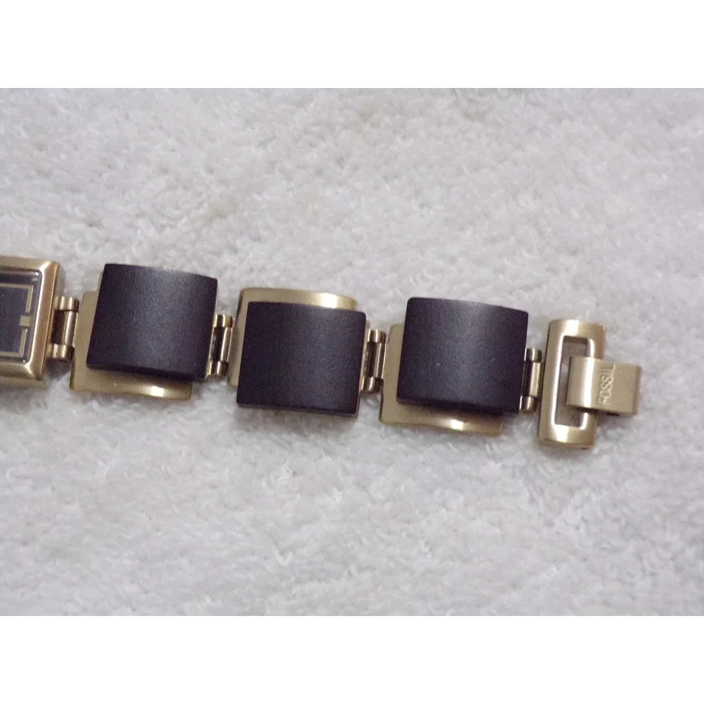 Fossil Womens Gold Tone Wood Inlay Link Bracelet‎ Rectangular Black Dial Watch